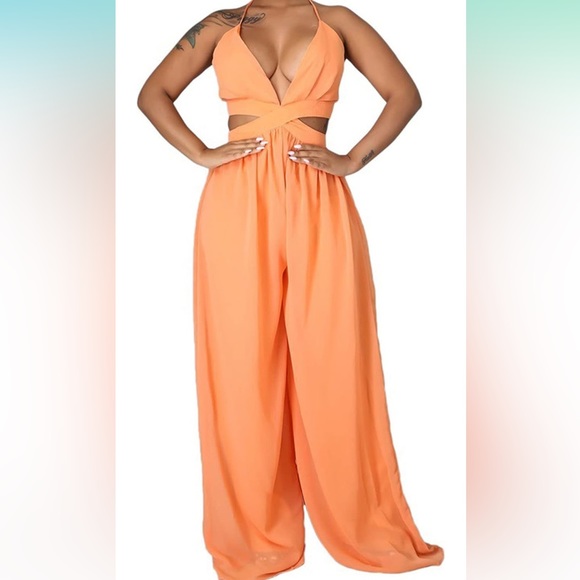Gorgeous Orange Romper 🍊 - Picture 2 of 3